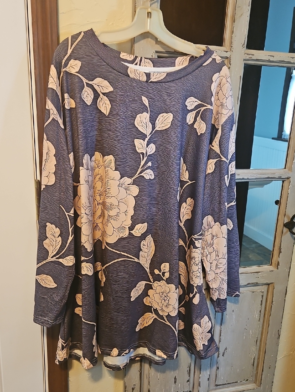Really Pretty Poly Top. Would also fit a 4x